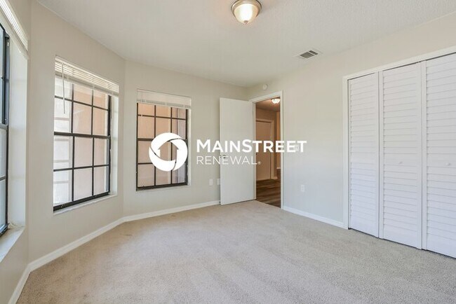 Building Photo - 3 Bedroom Pet-Friendly Home in KISSIMMEE, FL with Main Street Renewal