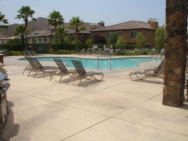 Building Photo - COMING SOON! 3-Bedroom Townhome with Priva...