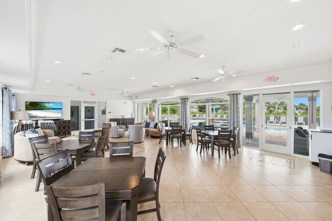 Building Photo - 5941 Sand Wedge Ln