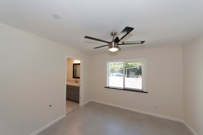 Building Photo - 1068 Kinau St