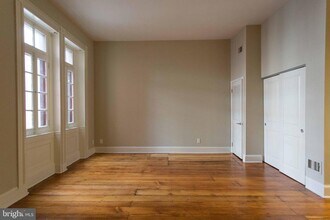 Building Photo - 727 Spruce St