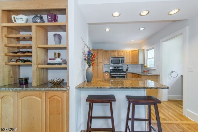 Building Photo - 69 Gordonhurst Ave