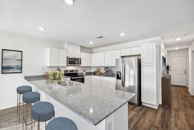 Building Photo - 7922 Magic Dr