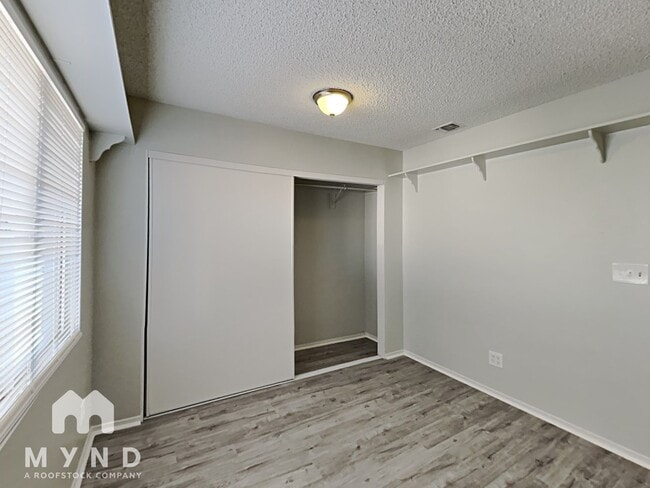 Building Photo - 2337 Danville Ct