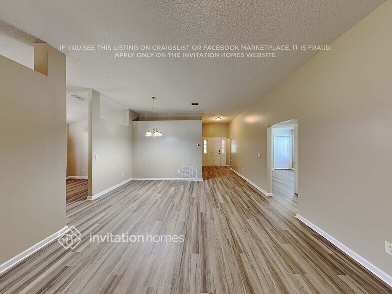 Building Photo - 3741 Timberline Dr