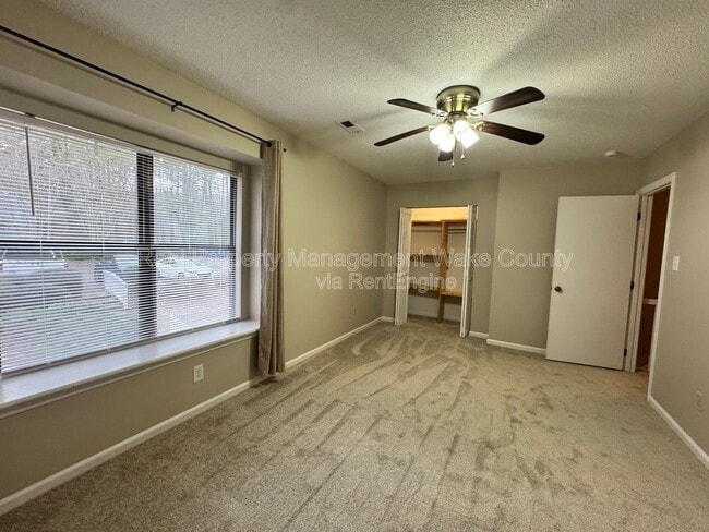 Building Photo - 5754 Pool Side Dr