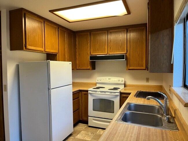 Building Photo - SouthMainStreet -4plex