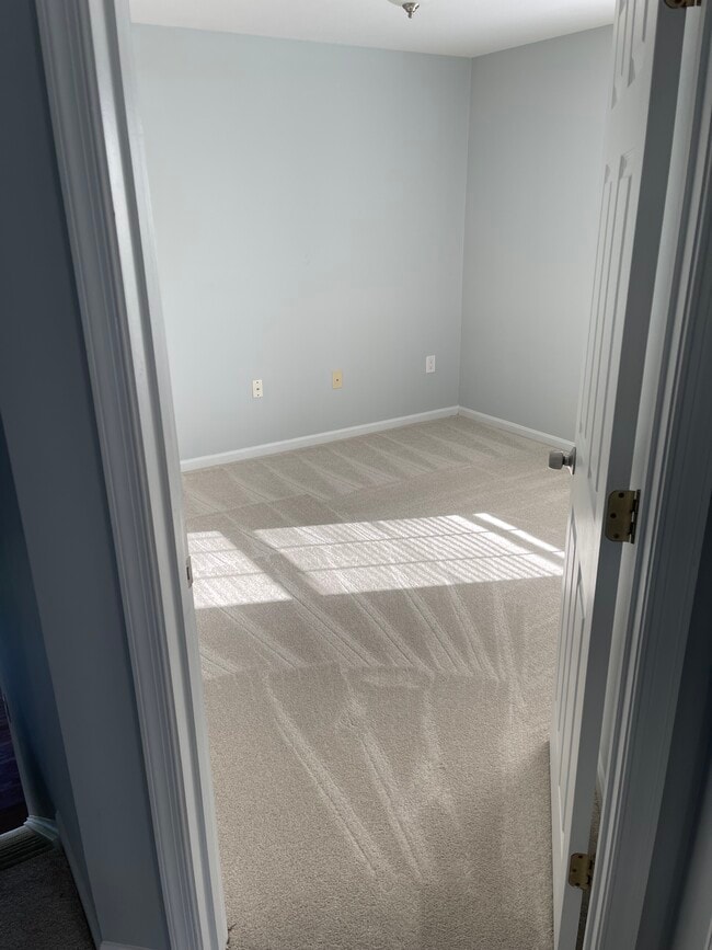 Building Photo - 14268 Town Commons Way