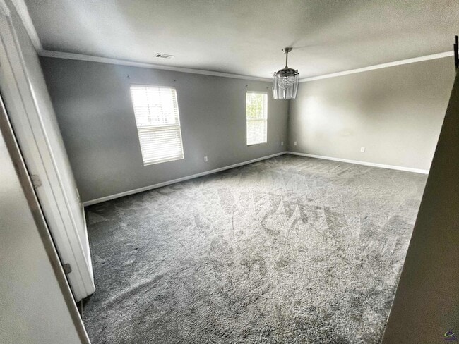 Building Photo - 125 Broomsedge Ln