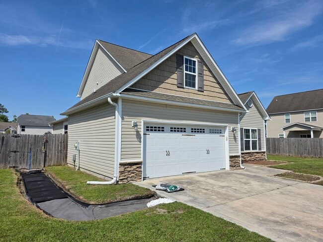 Building Photo - Spacious Carolina Forest Beauty with First-Floor Primary Suite & Community Pool