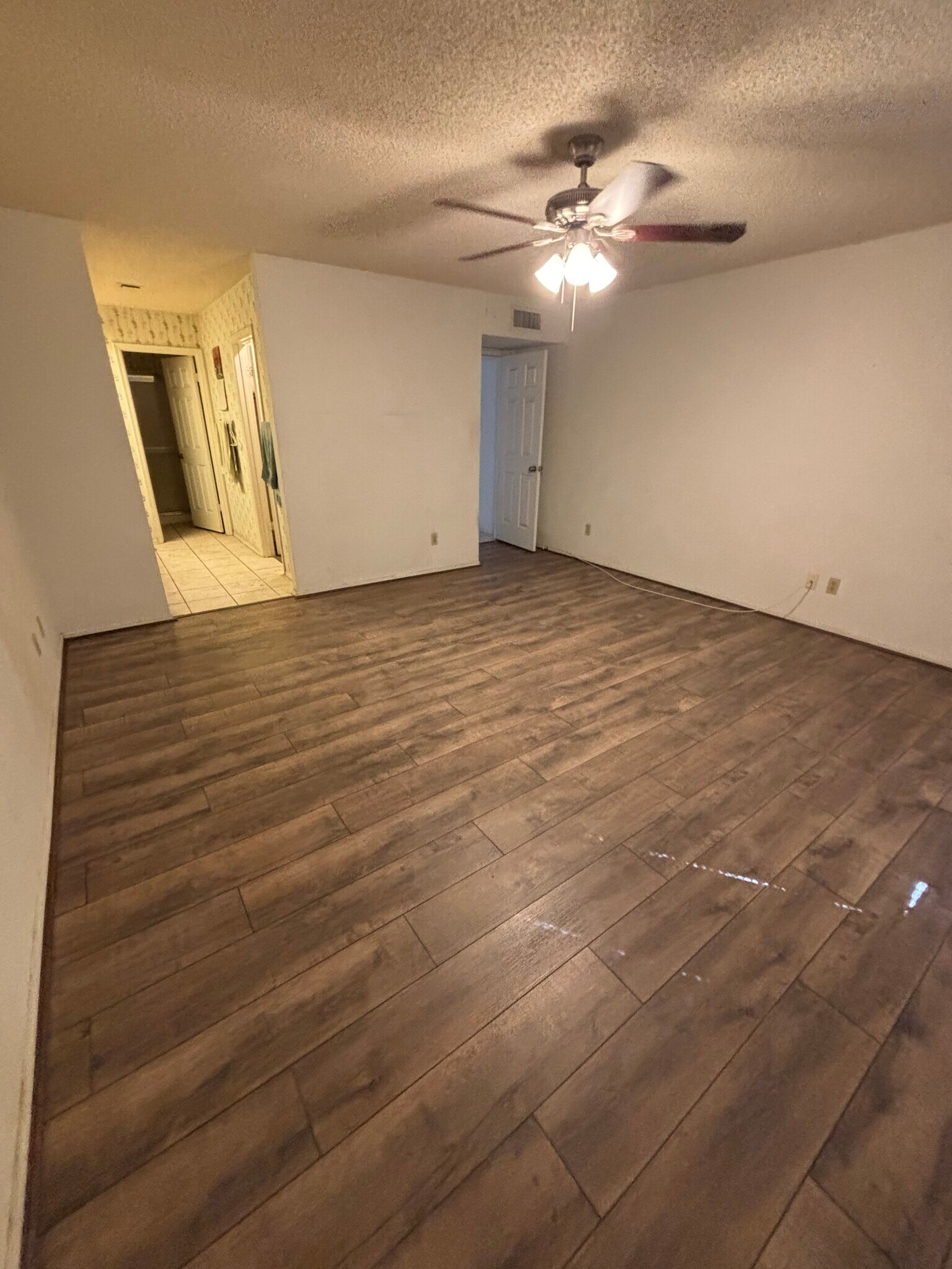 Building Photo - 829 S 76th Ct
