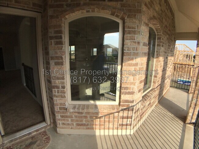 Building Photo - 5913 Richmond Dr