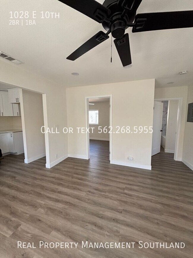 Building Photo - 1028 E 10th-