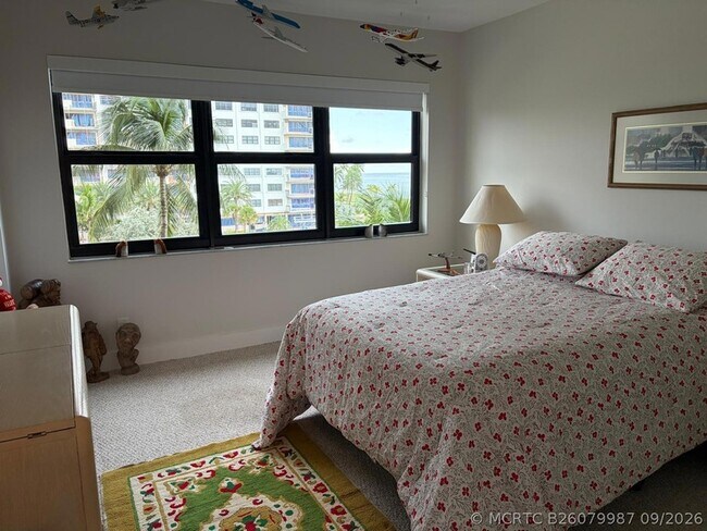 Building Photo - 4900 N Ocean Blvd