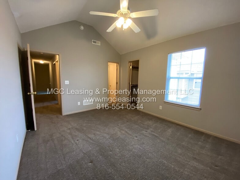 Building Photo - 1014 Garden Dr