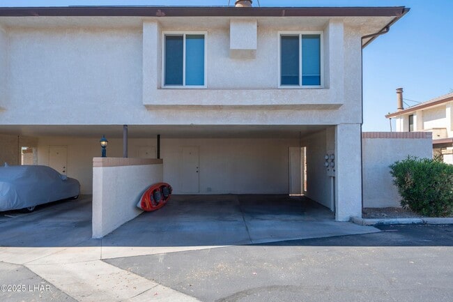 Building Photo - 1838 Montana Vista