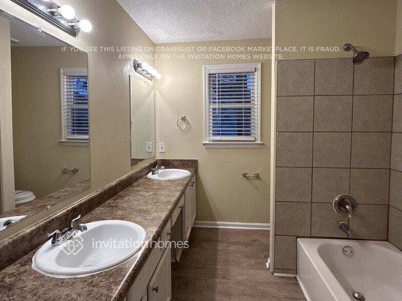 Building Photo - 4756 Saddleridge Rd