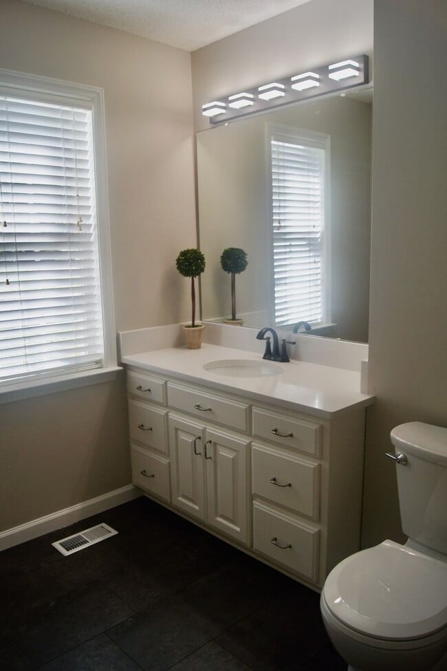 Building Photo - 301 Stargate Rd