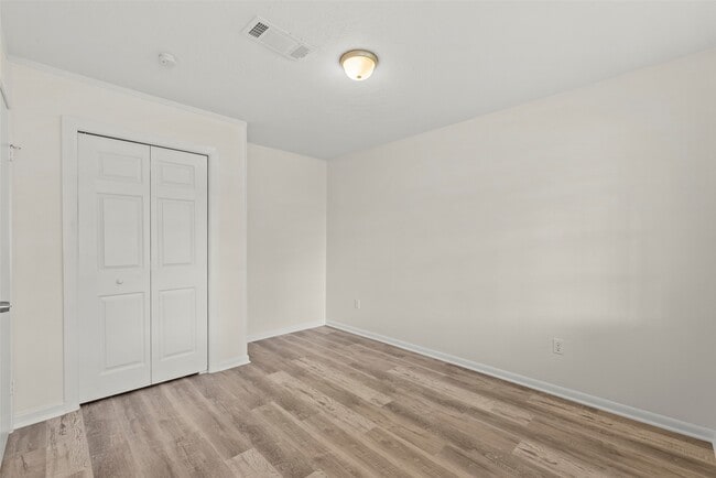 Building Photo - 3214 Flamborough Dr