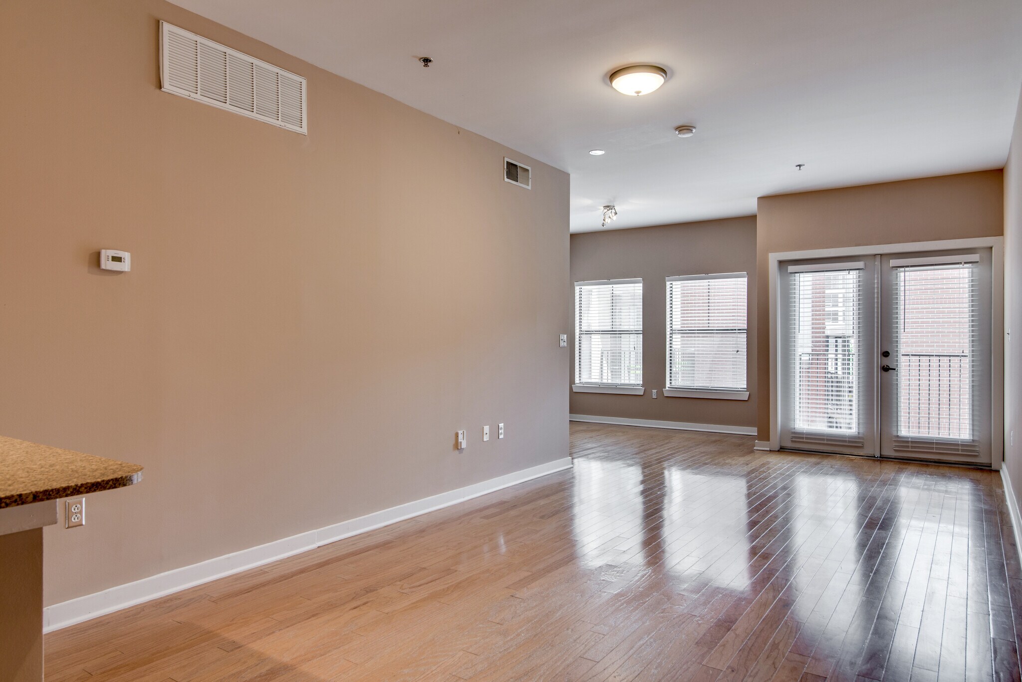 Building Photo - 1803 Broadway