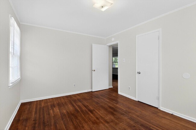 Building Photo - 3 Bedroom Home located in Lincoln Heights!