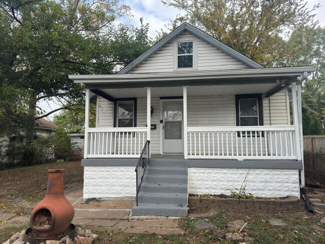 Building Photo - Recently Renovated 3-Bedroom Home in South City!