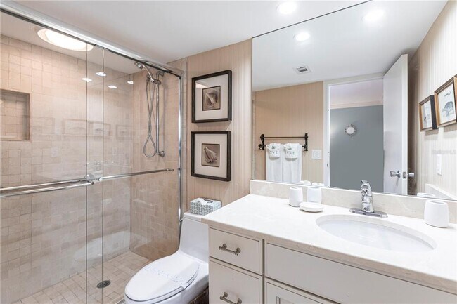 Building Photo - 1055 W Peppertree Dr