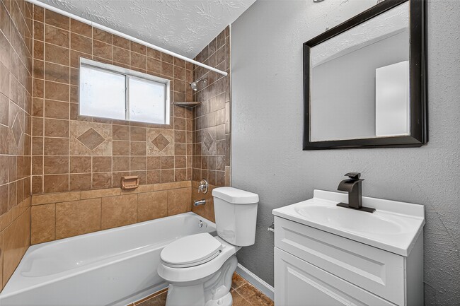 Building Photo - 18614 Andalusian Dr