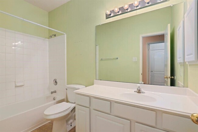 Building Photo - 11618 Columbia Pines Ln