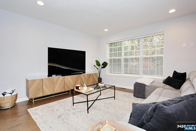 Building Photo - 4 Masterson Ct