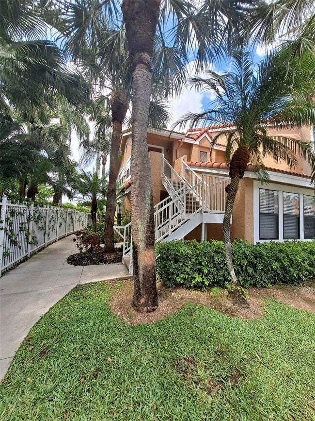 Building Photo - 15581 SW 104th Terrace