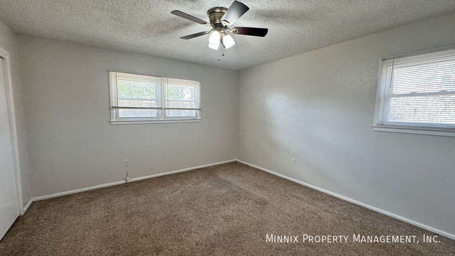 Building Photo - 3204 W Dengar Ave