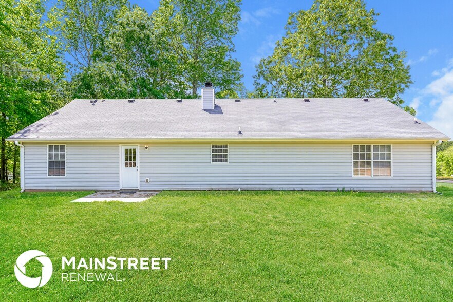 Building Photo - 107 Live Oak Dr