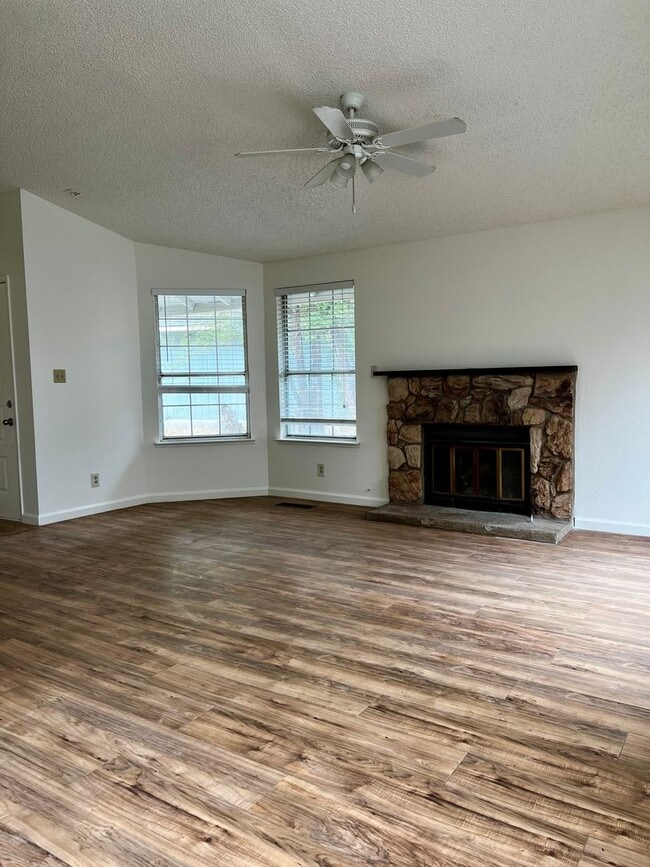 Building Photo - 1411 Ambassador Drive - Located in Northwe...