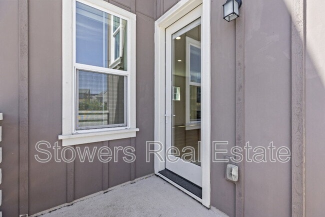 Building Photo - 2012 Confidence Wy