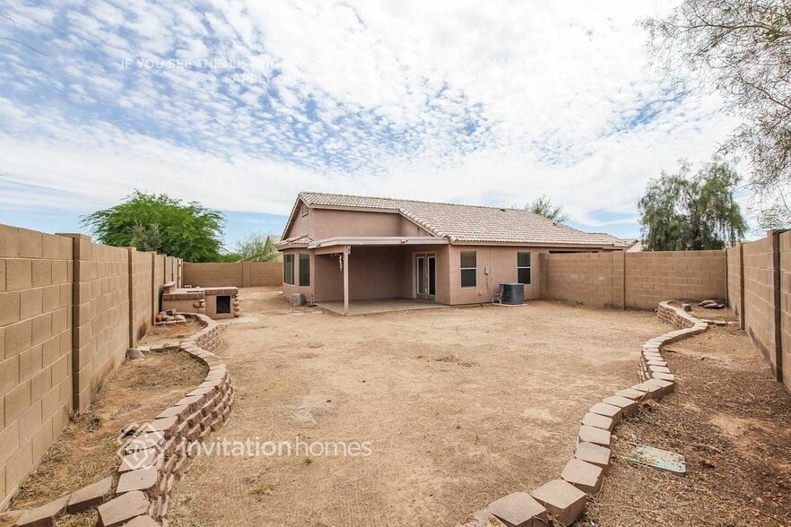 Building Photo - 3937 N 125th Dr