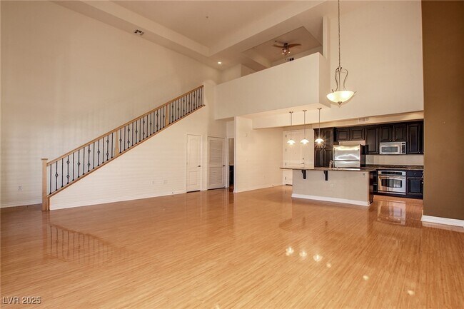 Primary Photo - 62 E Serene Ave