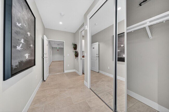 Building Photo - 41 SW Seminole St