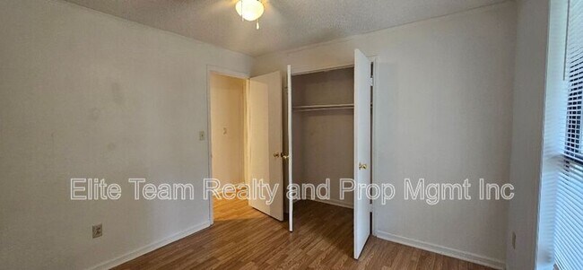 Building Photo - 8106 Tamalpais Ct