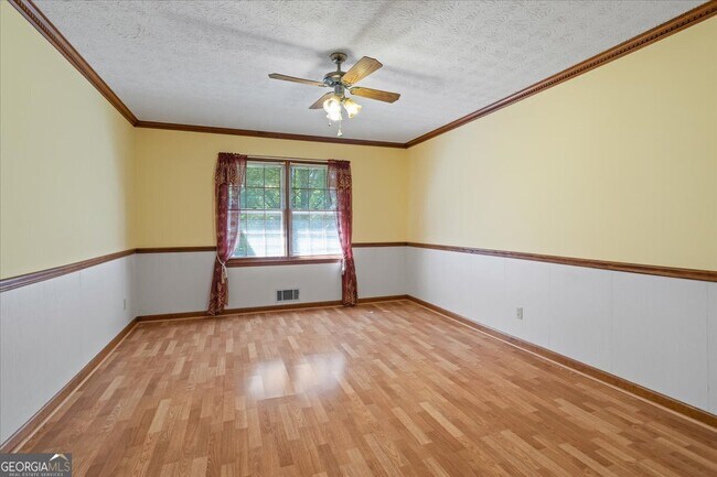 Building Photo - 3929 Lenora Church Rd