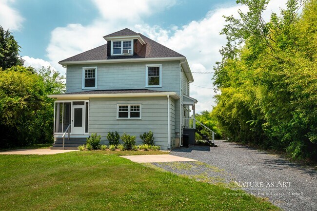 Building Photo - 3 Elliott Rd