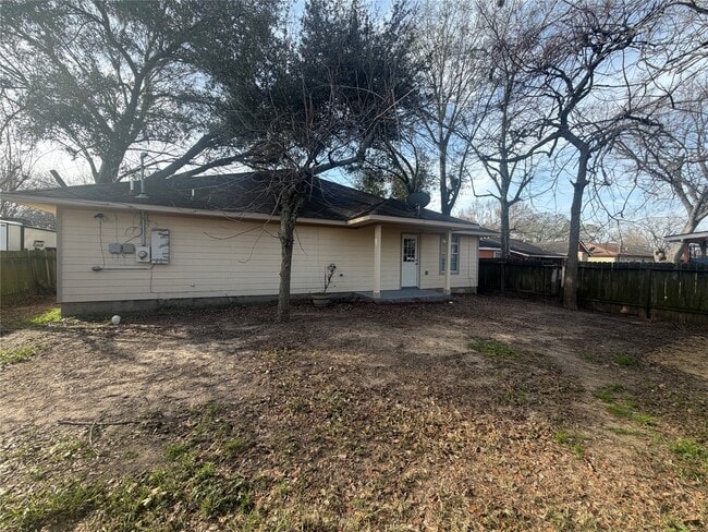 Building Photo - 7433 Faith Dr