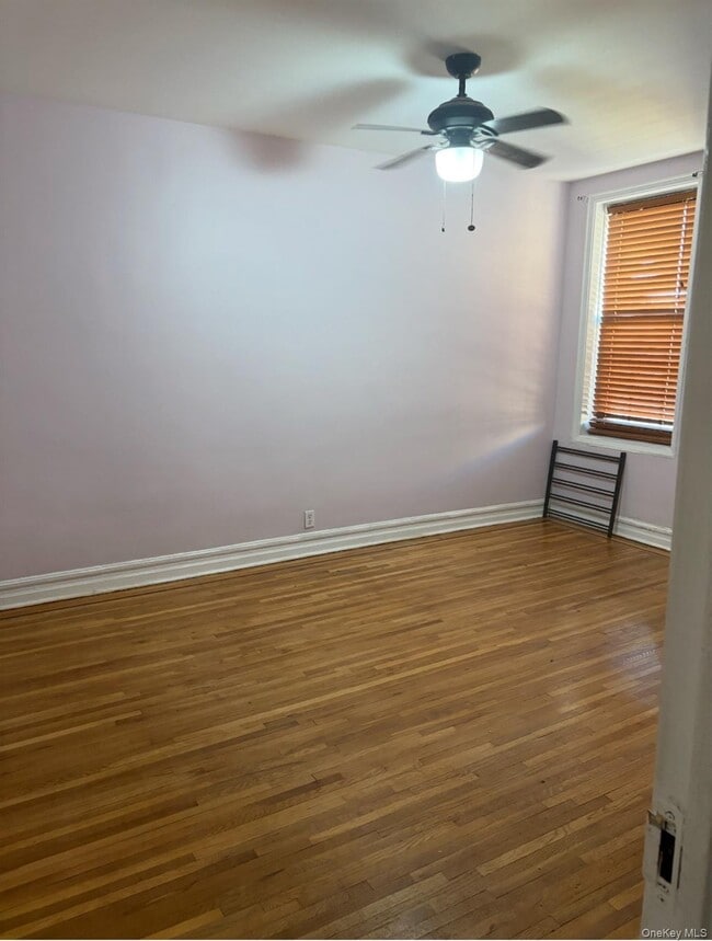 Building Photo - 754 Brady Ave