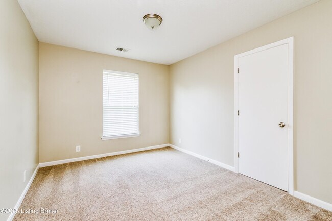 Building Photo - 10613 Irvin Pines Dr