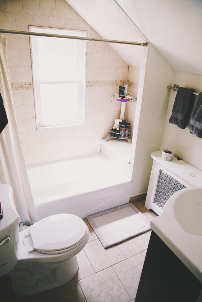 Bathroom - 12 Berkeley Ave