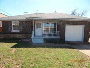 Building Photo - Single Family Home in the Village