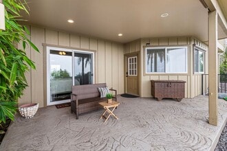 Building Photo - Spacious & Private 2BD/1BA Ohana in Kailua-Kona – Sunset Views & Great Location!