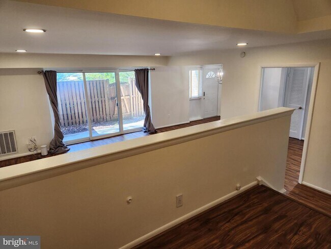 Building Photo - 14630 Bauer Dr