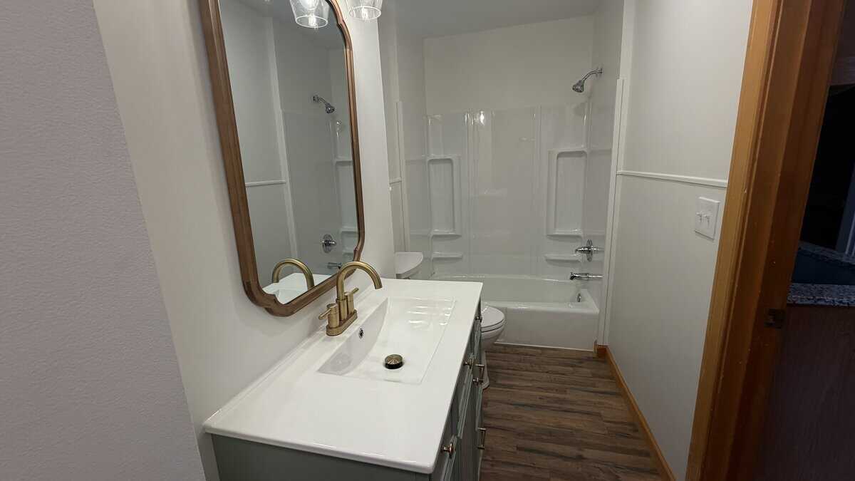 Building Photo - 108 Parsons St