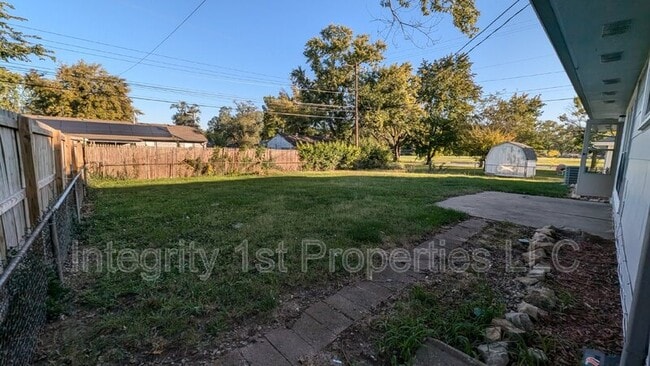 Building Photo - 7408 E 109th St